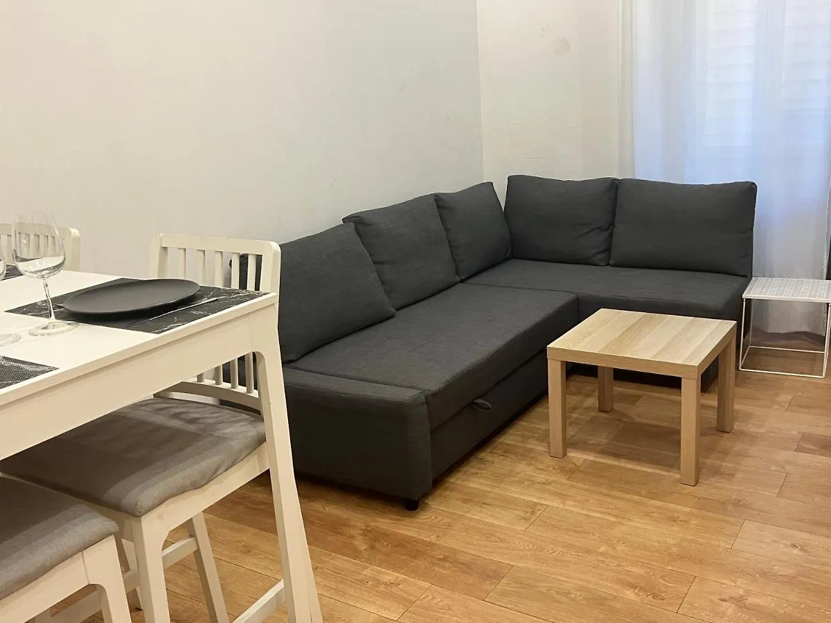 Studio Neuf Climatise Avec Terrasse #4 contacts